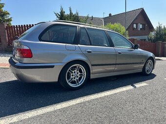 BMW E39 528i manual , 262tis.km, m-packet , slušný stav - 3