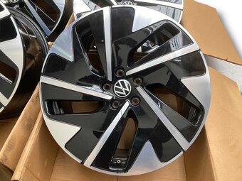 Kola Volkswagen: - ID7 - ID4 - Tiguan - Golf - Passat - Arte - 3