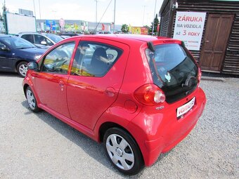 Toyota Aygo 1.0i 50kW, Servisní kniha, nová STK, Klima - 3