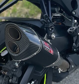 Suzuki GSXR 750 / 600 Yoshimura R11 - 3
