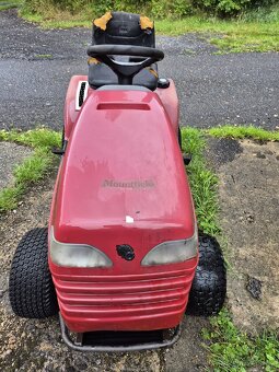 Zahradní traktor Toro DH 220 - 3