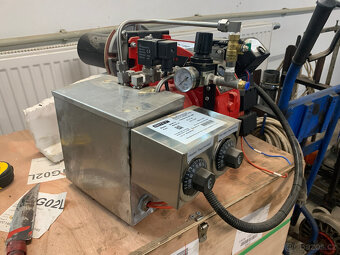 Prodám -použitý  Hořák na olej - 3