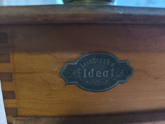 Prodám starožitný mlýnek na kávu - 3