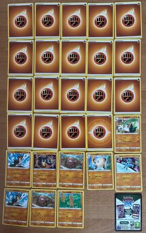 Pokémon V Battle Deck Bundle Lycanroc V vs Corviknight V - 3