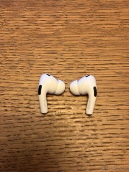 Apple AirPods Pro (1. generace) - 3