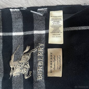 Burberry šála černá - 3