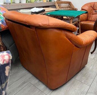 Kožená sedačka+ 2x křesla - 3