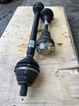 Poloosa práva + levá Octavia 2 - 3