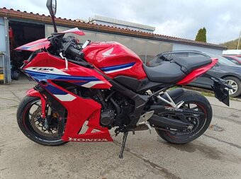 Honda CBR 650 RA - 3