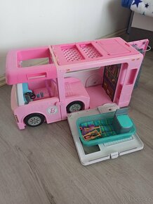 Barbie caravan. - 3