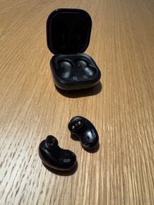 Sluchátka Samsung Galaxy Buds Live - 3
