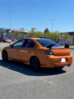 Dodge Neon SRT-4 - 3