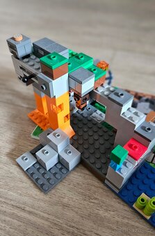 Minecraft Lego jeskyně se zombie 21141 - 3