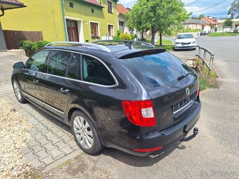 Superb 2.0Tdi 103kw Elegance 2011,Výborný stav bez koroze. - 3