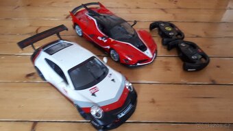 Auto na ovládání, Porsche, Ferrari - 3