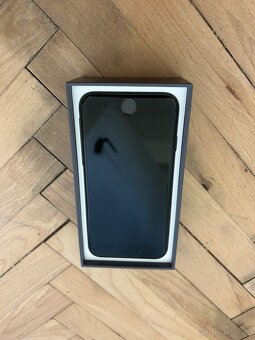 Apple IPhone 8 (64 GB) - 3