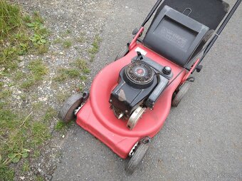 Benzínová sekačka na trávu MTD 46cm - 3