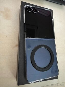 Samsung Galaxi Z Flip7 - 3