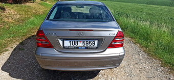 Mercedes–Benz C220 CDI (W203) - na náhradní díly - 3