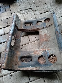 Škoda 1000mb 100L 110L plech pod nádrž - 3