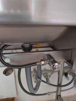 Nerezové dřezy - 3