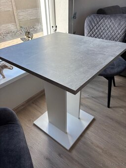 Jídelní stůl + židle - 3