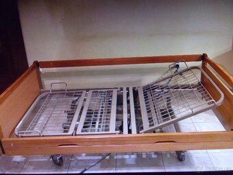 Elektrická polohovací zdravotní postel - 3