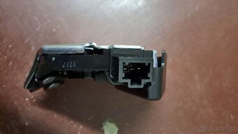 Nový zámek dveří  na Hondu - 3