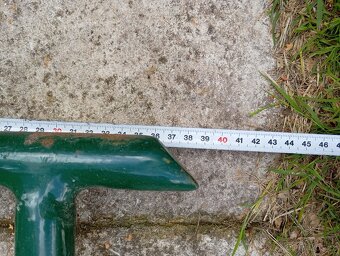 Držák na vyesní štít - 3