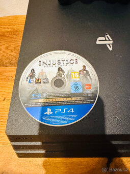Sony PlayStation 4 Pro 1TB + ovladač + hra - 3