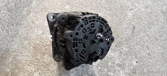 Alternátor pro VW Passat B7 - 3