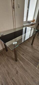 Jídelní stůl skleněný - 3