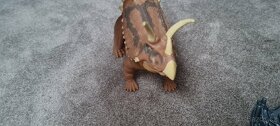 Jurský svět Dino Escape figurka Pentaceratops - 3