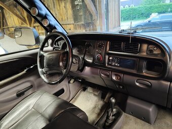 Dodge RAM 2500 Cummins 4x4 - 3