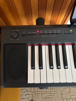Elektrické piano Yamaha Piaggero NP-12 - 3