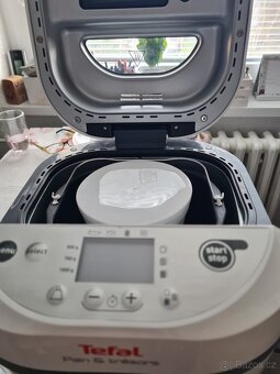 Domácí pekárna Tefal - 3