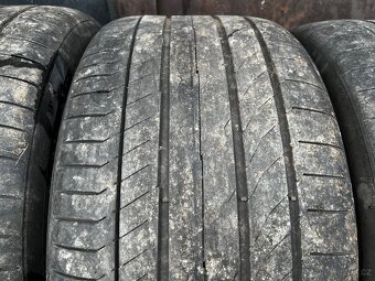 Sada pneu 295/30 a 335/25 R22 - 3