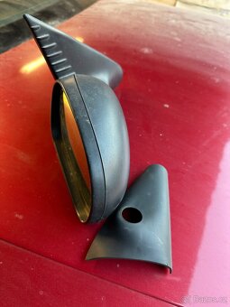 Pravé zpětné zrcátko na Peugeot 406 - 3