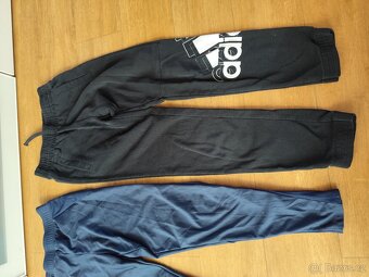 Sportovní tepláky Decathlon 134 a Adidas 140 - 3