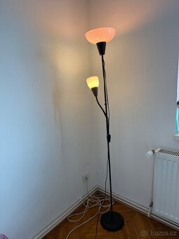 Lampa s nastaviteným světlem- barva a intenzita - 3
