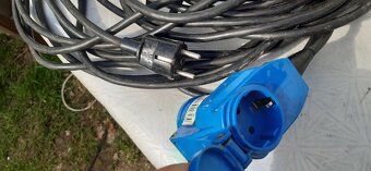 Připojovací kabel - redukce pro karavan,obytný přívěsCEE 16A - 3