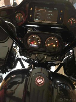 Harley-Davidson Road Glide CVO - 3
