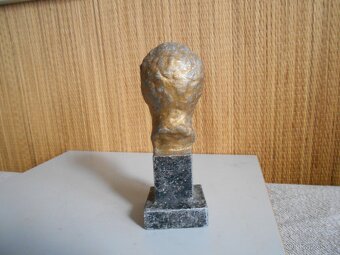 Stará, hliníková busta Klement Gottwald, výška 15 cm - 3