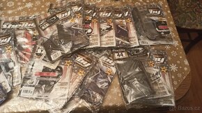 Skládačka Dodge charger Ford mustang Škoda 100 1:8 - 3