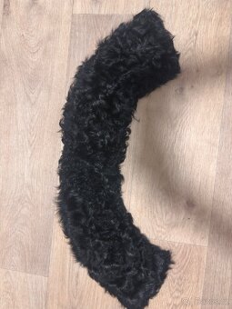 Čepice a límec perzián - 3