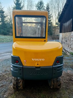 Minibagr Volvo EC25 - 3