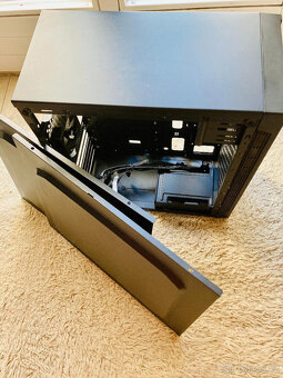 Skříň SilentiumPC Armis AR1 | ATX | čtečka SD | 2x USB 3.0 - 3