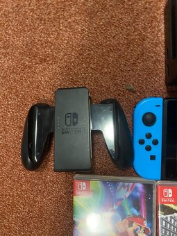 Nintendo Switch (1. generace) + Pro Controller + 4 hry - 3