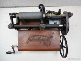 Starý přístroj Parlograf - 3