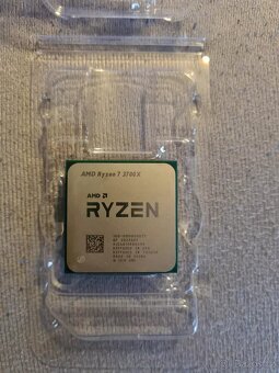 AMD Ryzen 7 3700X - 3